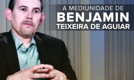 Dirigente do núcleo do Instituto Salto Quântico nos Estados Unidos, com título de cidadão norte-americano e graduado, nos EUA, em gerência de sistemas de informação, Marcone Vieira concede depoimento sobre a mediunidade de Benjamin Teixeira de Aguiar (de quem é amigo há 20 anos), diretamente de Bethel, Connecticut